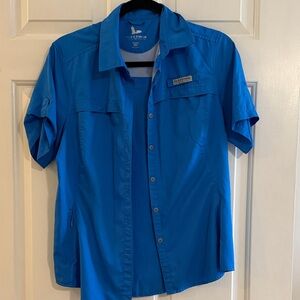 Field & Stream women’s Vibrant Blue lightweight shirt